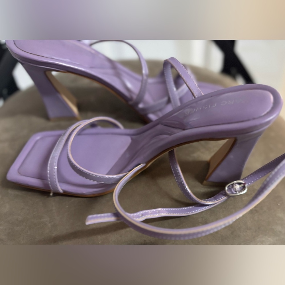 Size 7.5 Marc Fisher light Purple Mahima Strappy 3" Flared Heel Sandal EUC! - Picture 3 of 9